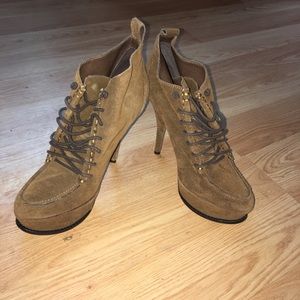 H by Halston size 8 Heels